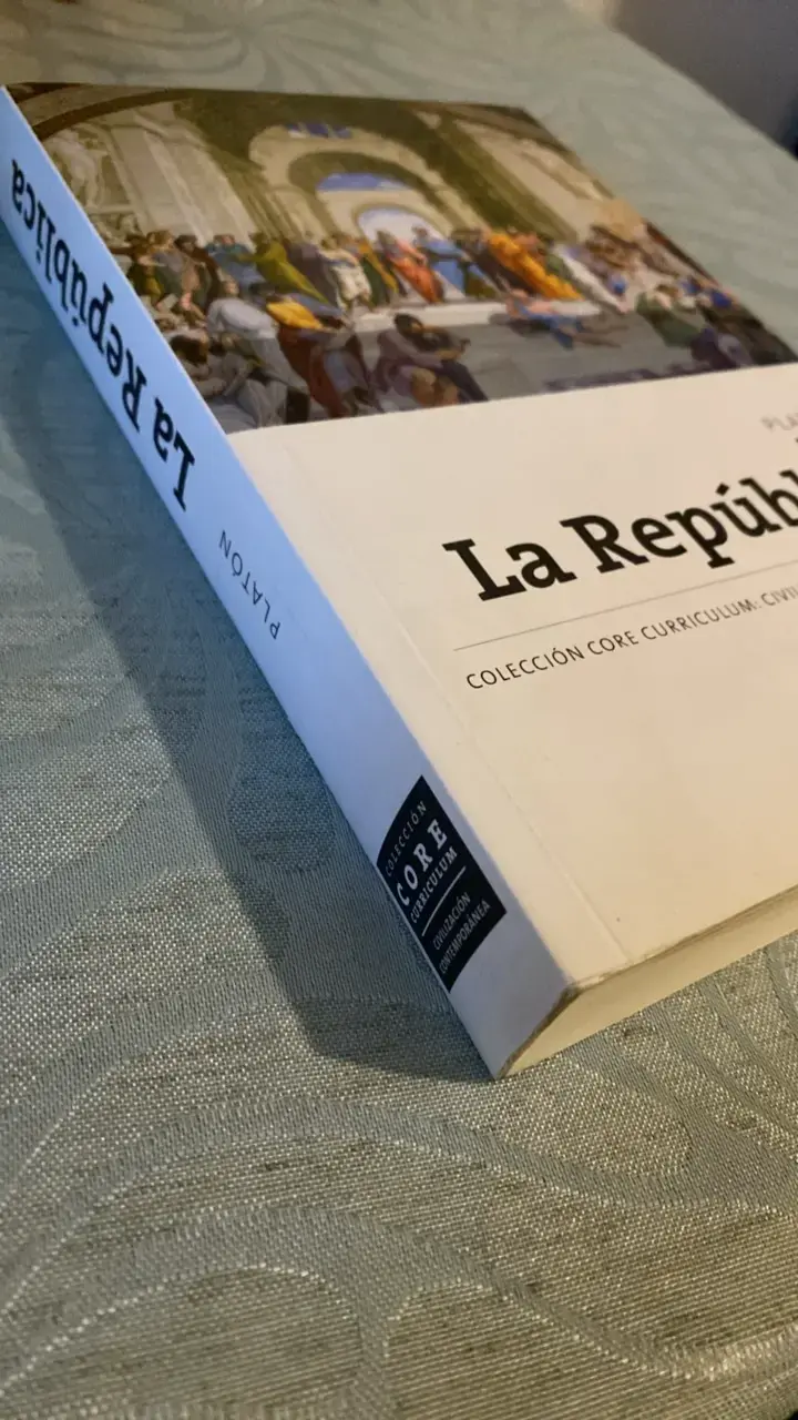 Libro La República de Platón - Edición Universidad Adolfo Ibáñez - 3