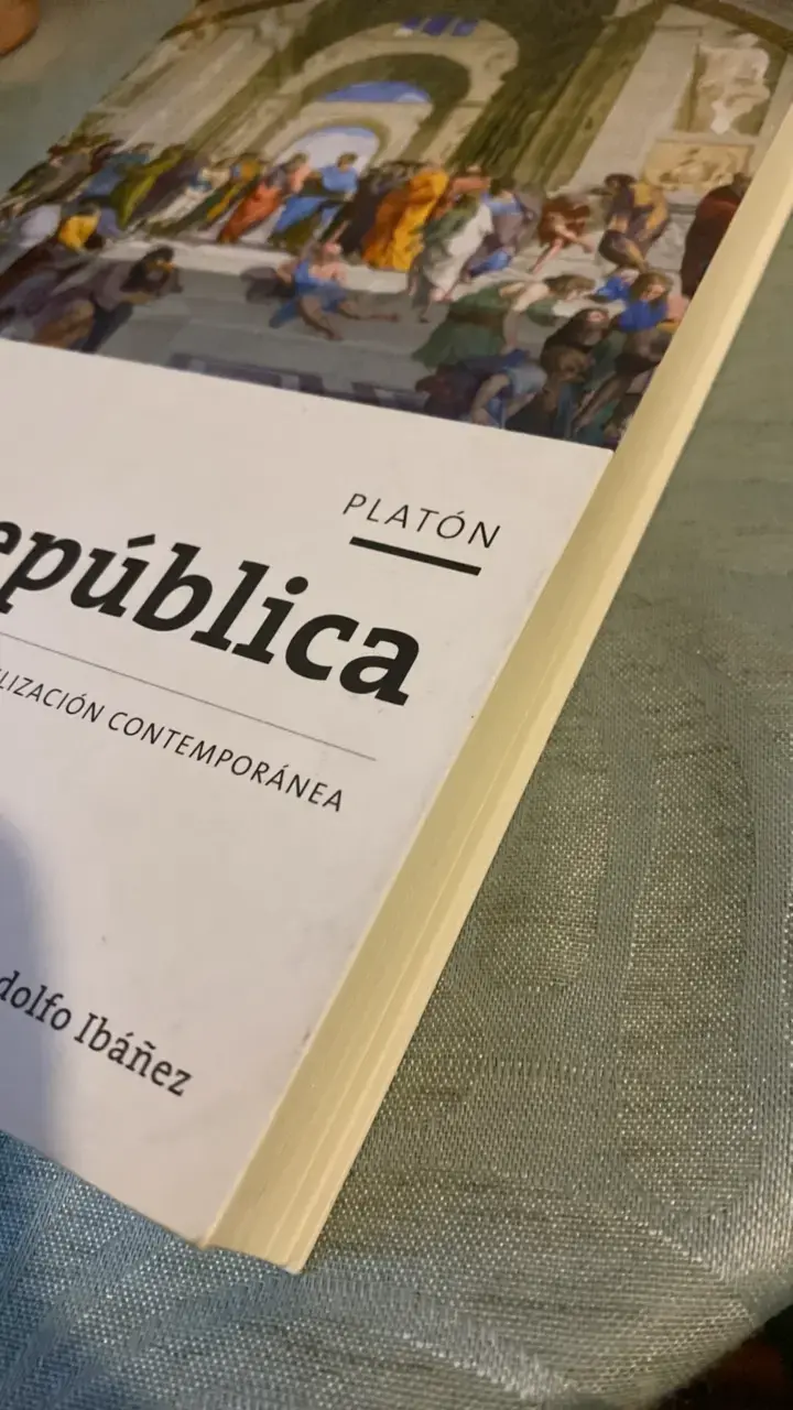 Libro La República de Platón - Edición Universidad Adolfo Ibáñez - 4
