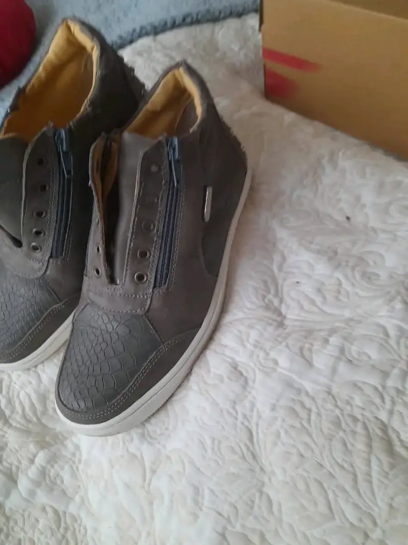 Zapatillas deportivas negras con cierre lateral - 3