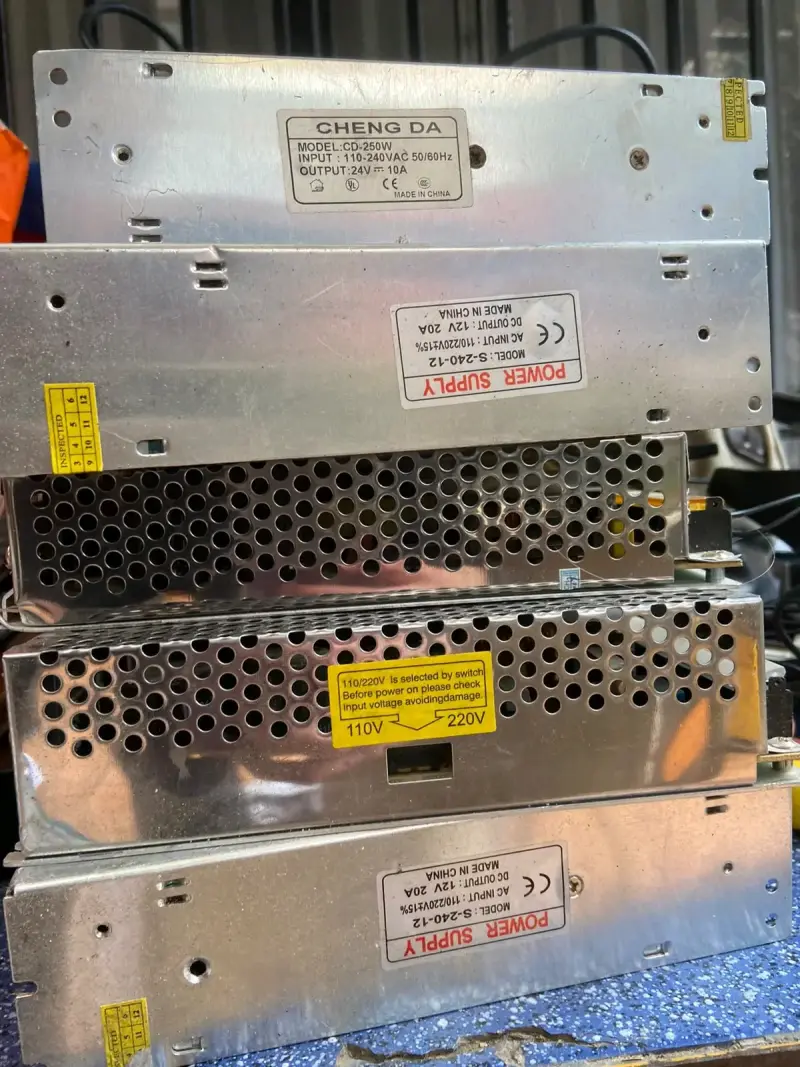 Fuente de Poder Conmutada IRM 12V 10A - 2