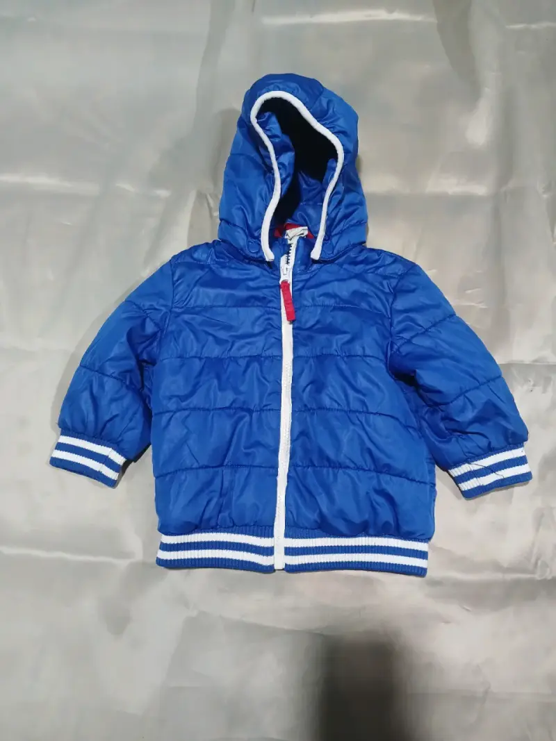 Chaqueta acolchada azul para niño con capucha - 1