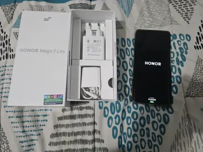 Smartphone Honor Magic7 Lite 5G con caja - miniatura 1