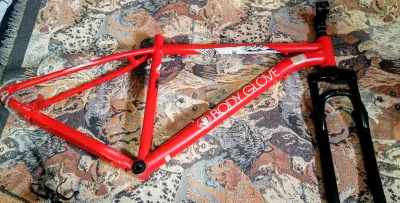Cuadro de bicicleta Body Glove rojo con horquilla - miniatura 1