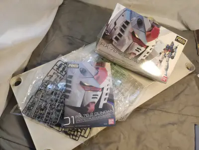 Modelo a escala RX-78-2 Gundam Bandai - miniatura 2