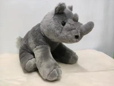 Peluche de rinoceronte gris suave - miniatura 1