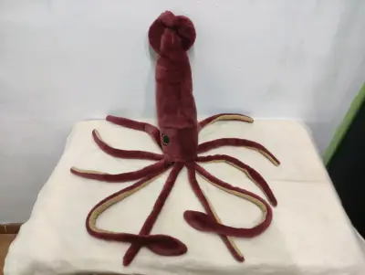Peluche de calamar gigante suave y tierno - miniatura 2