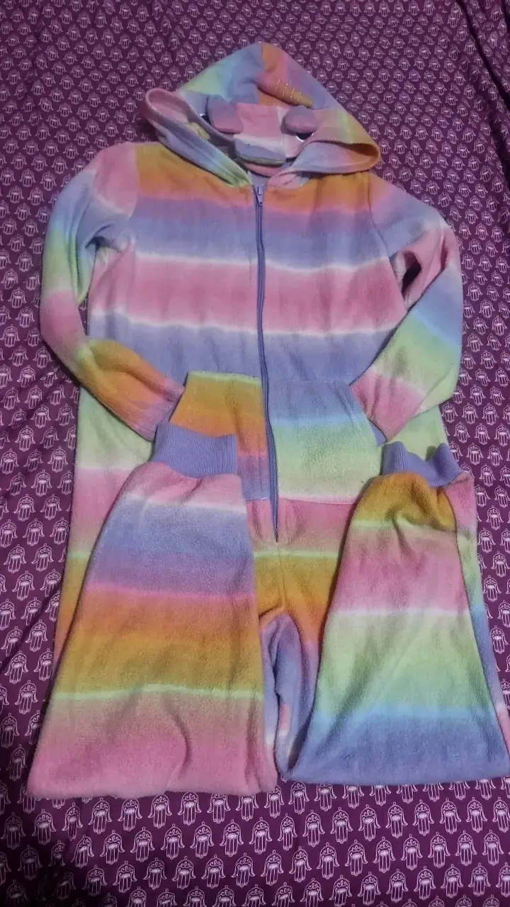 Enterito pijama arcoíris con capucha - 1