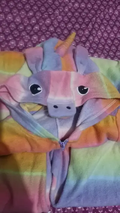 Enterito pijama arcoíris con capucha - miniatura 2