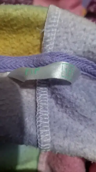 Enterito pijama arcoíris con capucha - miniatura 3