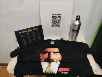 Pack promocional John Wick 4 con polera, botella y calendario - miniatura 1
