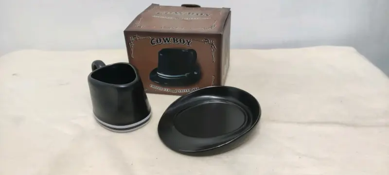 Taza de café en forma de sombrero negro - 3