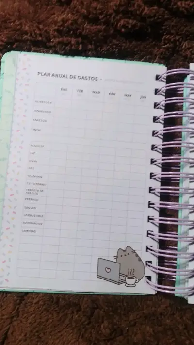 Agenda 2026 Pusheen con diseño kawaii - miniatura 4