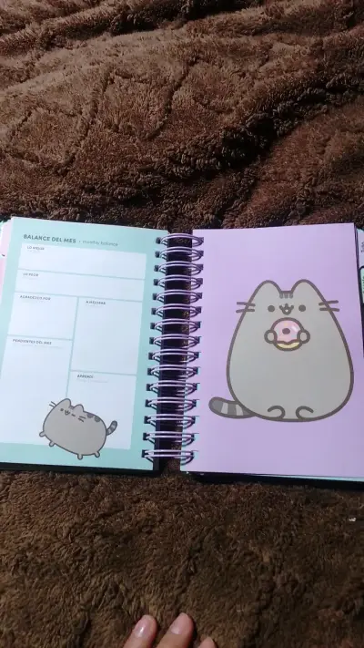 Agenda 2026 Pusheen con diseño kawaii - miniatura 5