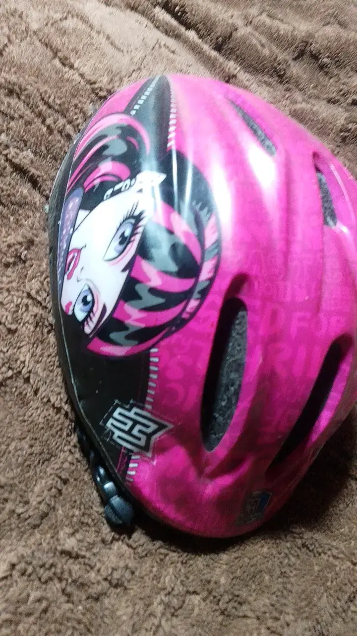 Casco infantil Monster High rosa - 1