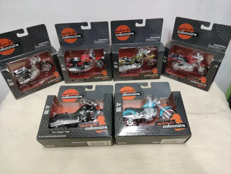 Set de Motos de Colección a Escala 1:18