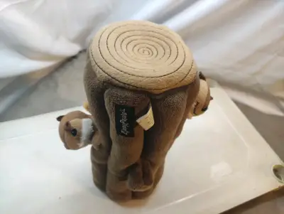 Juguete de peluche tronco con ardillas - miniatura 1