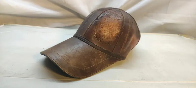 Gorra de cuero marrón estilo vintage - 1