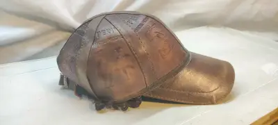 Gorra de cuero marrón estilo vintage - miniatura 3