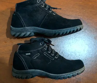 Botines de cuero negro para mujer - miniatura 1