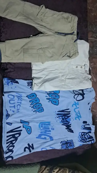 Conjunto de ropa infantil con polerón y pantalones - miniatura 3
