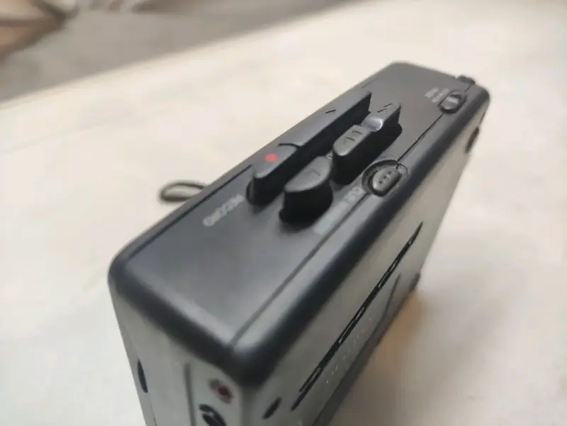 Grabadora de cassette Optimus VOX activada por voz - 2