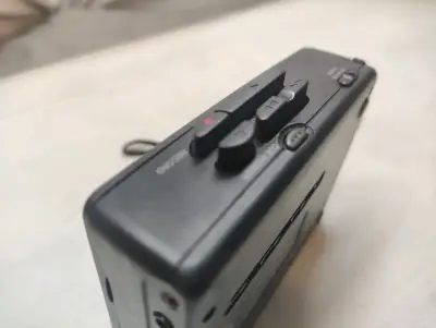 Grabadora de cassette Optimus VOX activada por voz - miniatura 2