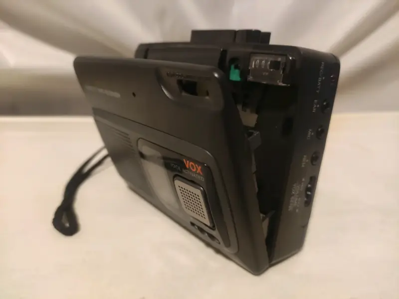 Grabadora de cassette Optimus VOX activada por voz - 6
