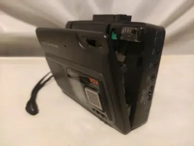 Grabadora de cassette Optimus VOX activada por voz - miniatura 6