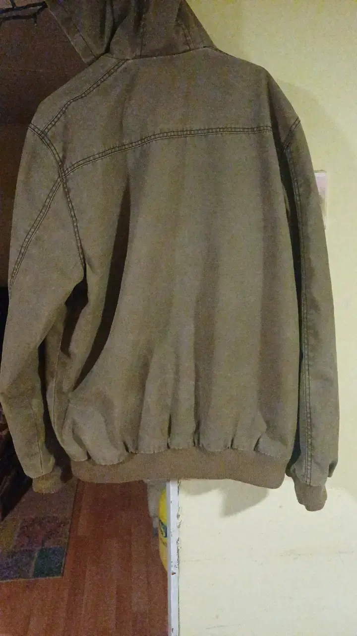 Chaqueta con capucha marrón para hombre - 2