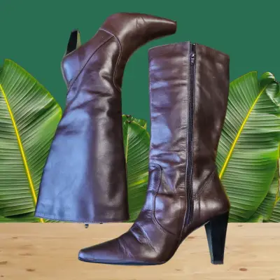 Botas de cuero marrón con tacón alto - miniatura 2
