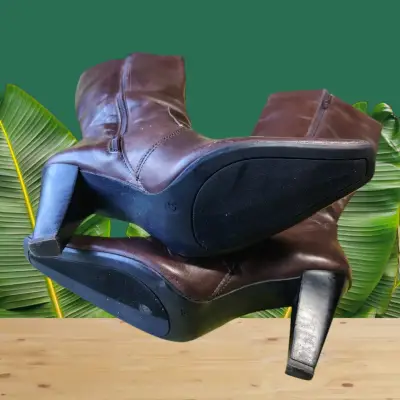 Botas de cuero marrón con tacón alto - miniatura 5