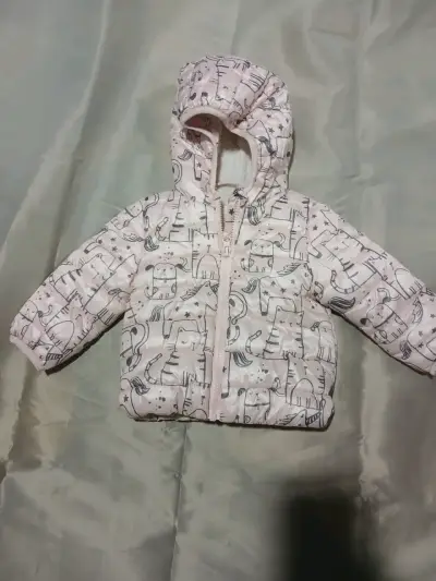 Chaqueta infantil con capucha estampada - miniatura 1