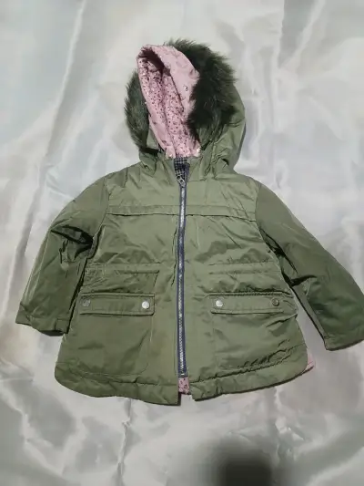 Parka infantil verde con capucha de piel sintética - miniatura 1