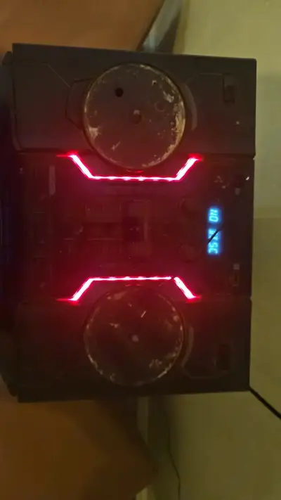 Parlante LG con luces LED y gran sonido - miniatura 4