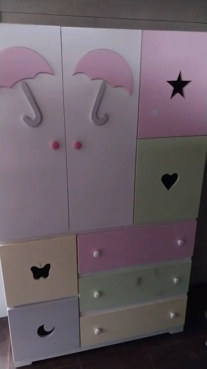 CLOSET rosa. Poco uso. 100% madera - 3