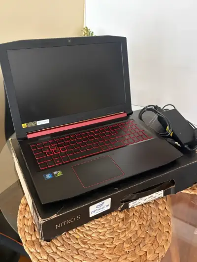 Laptop Acer Nitro 5 con Intel Optane - miniatura 1