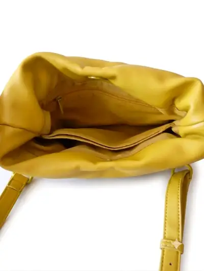 Bolso bandolera amarillo con correa ajustable - miniatura 6