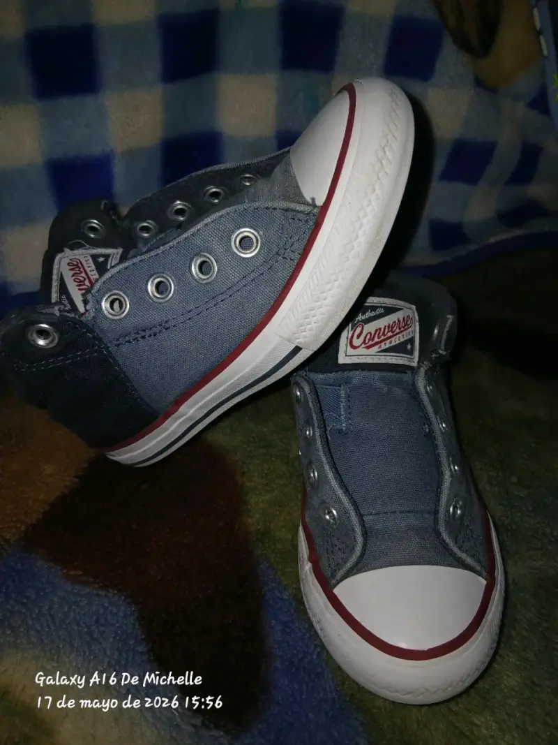Zapatillas Converse para niños color azul