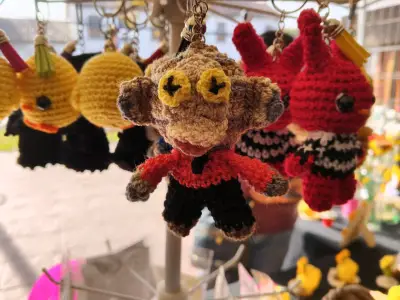 Muñeco de crochet payaso de terror hecho a mano - miniatura 3