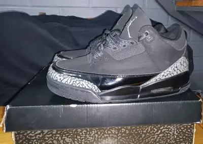 Zapatillas deportivas negras Air Jordan retro - miniatura 2