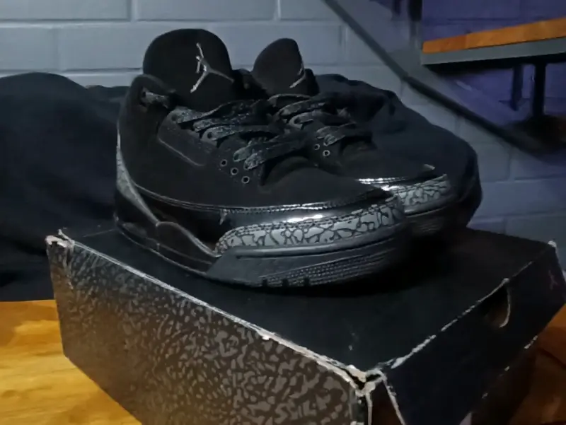 Zapatillas deportivas negras Air Jordan retro - 3