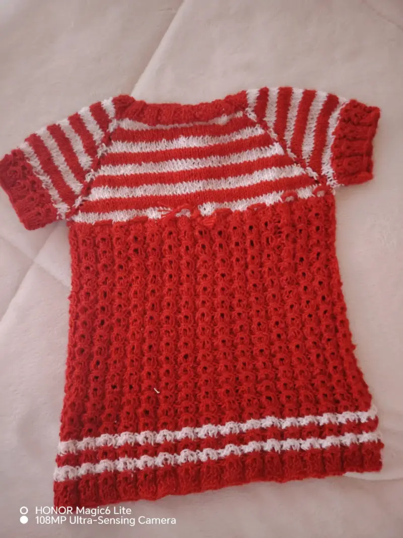 Vestido tejido rojo y blanco para niña - 1