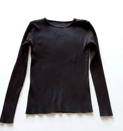 Suéter negro de punto para mujer - miniatura 2
