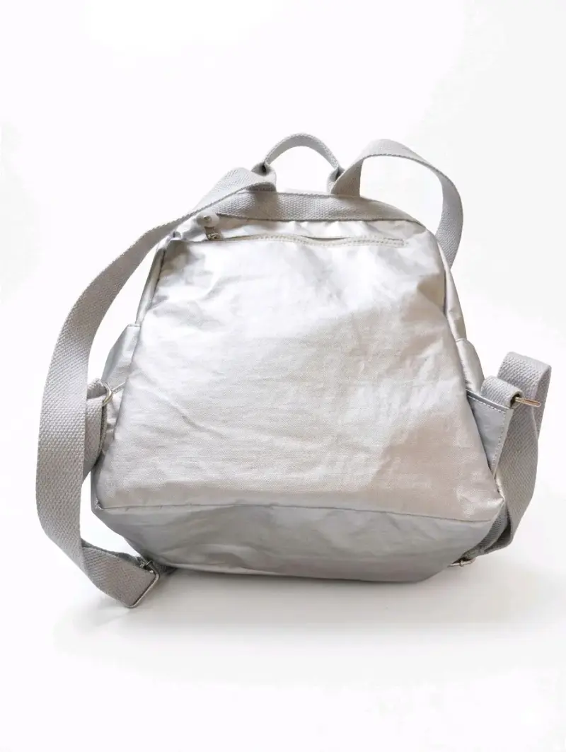 Mochila plateada con múltiples bolsillos - 3