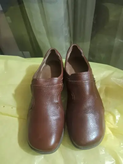Zapatos de cuero marrón para mujer - miniatura 2