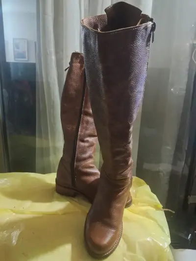 Botas de cuero marrón con cordones - miniatura 2