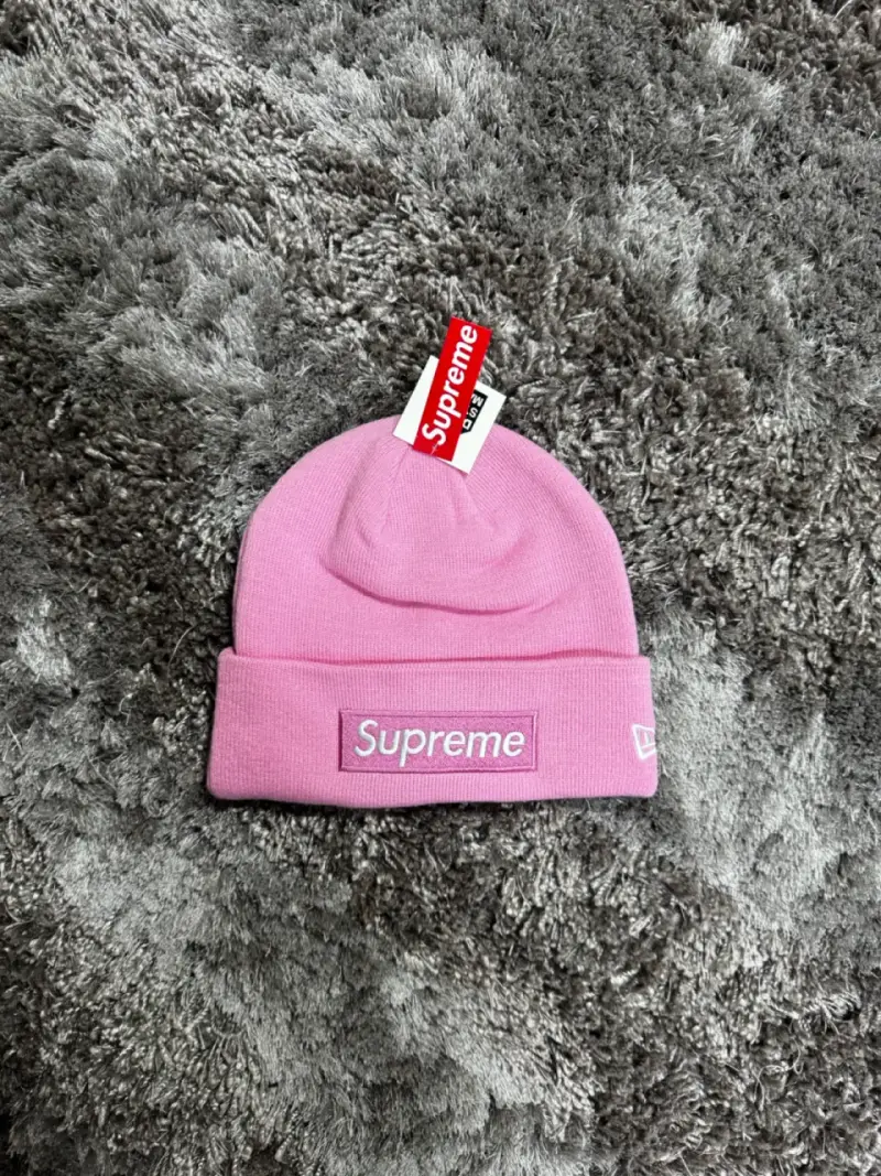 Gorro rosa Supreme estilo urbano - 1