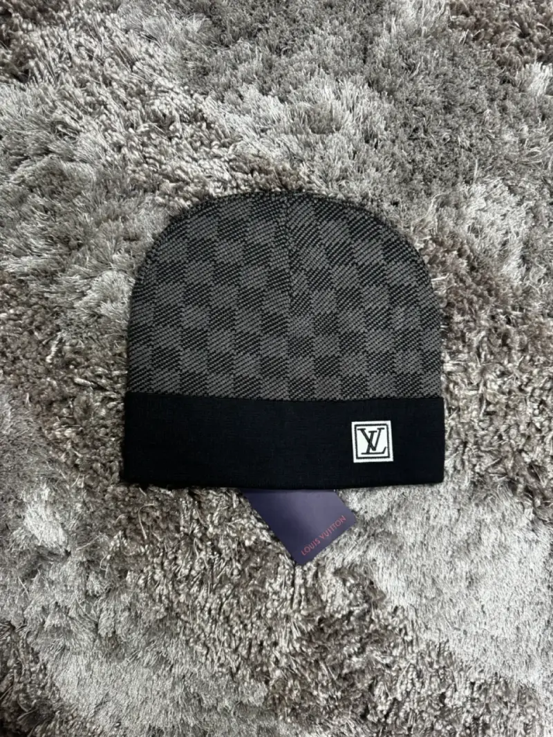 Gorro de lana Louis Vuitton con diseño a cuadros - 2