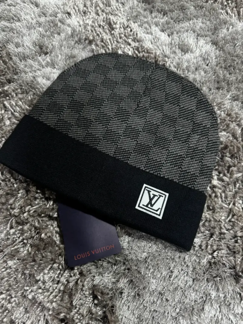Gorro de lana Louis Vuitton con diseño a cuadros - 3