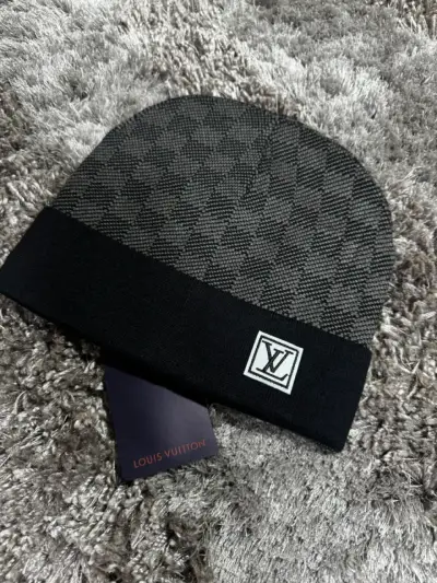 Gorro de lana Louis Vuitton con diseño a cuadros - miniatura 3